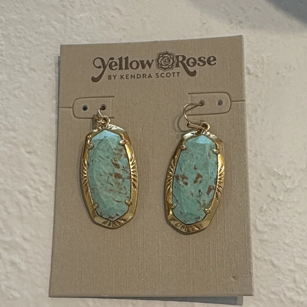 Kendra Scott Elle Earrings - Picture 1 of 3
